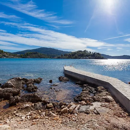 Soleil Vela Luka