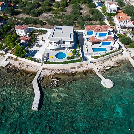Soleil Vela Luka