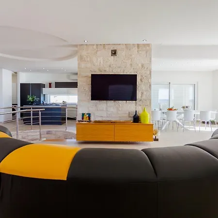 ヴィラ Soleil ヴェラ・ルカ